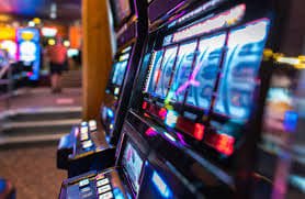 mmk345 Sportsbook တွင် ဘောလုံးပွဲ In-Play Betting ကစားနေသောပုံ